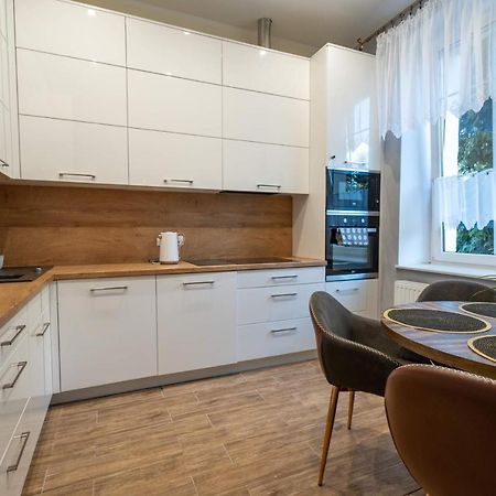 U Sysi Appartement Kudowa-Zdrój Buitenkant foto